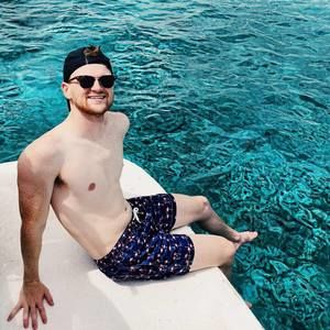 Meet your Posher, Justin